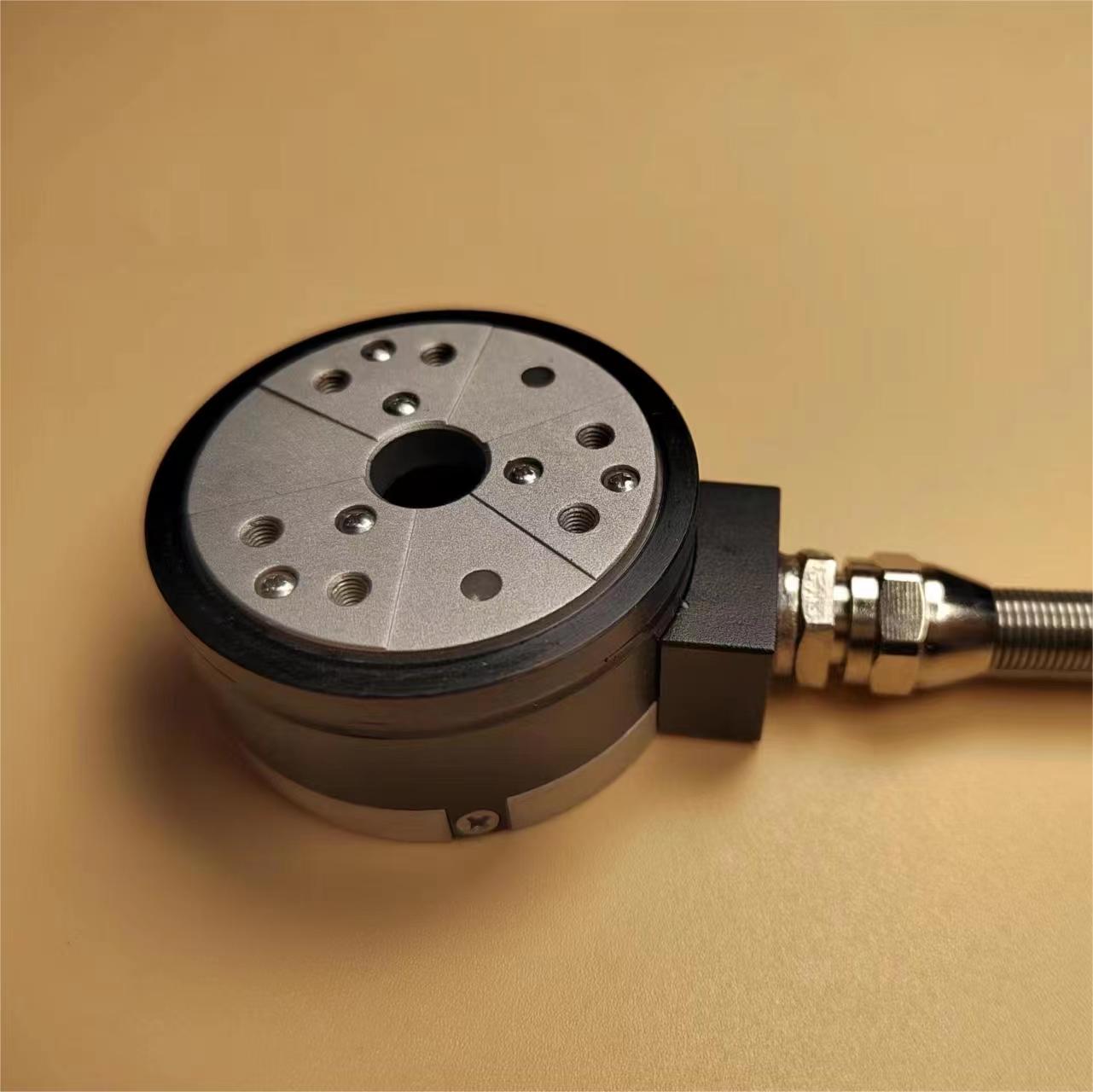 六維力傳感器的內(nèi)部算法會(huì)解耦各個(gè)方向的力和力矩的干擾